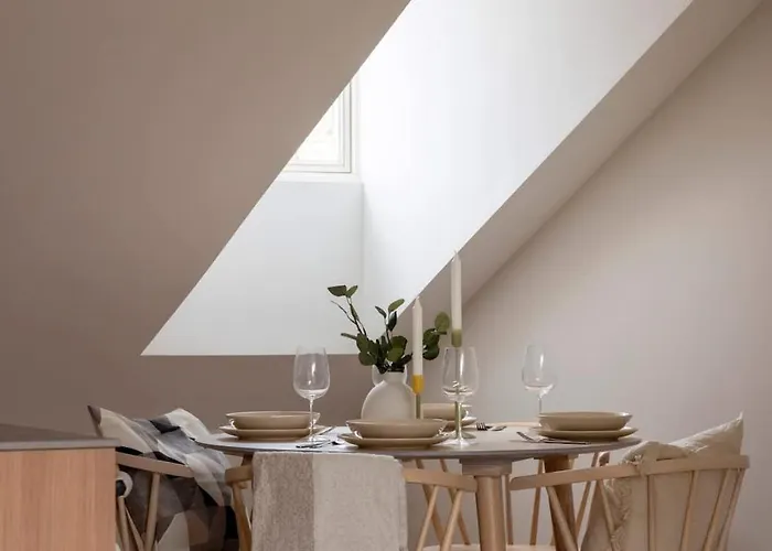 Lägenhet Lokka I Penthouse With Private Rooftop I 2 Bedrooms & 1 Bathroom