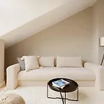 Lokka I Penthouse With Private Rooftop I 2 Bedrooms & 1 Bathroom * Oslo