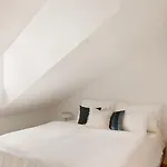 Lokka I Penthouse With Private Rooftop I 2 Bedrooms & 1 Bathroom Apartmán