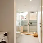 Lokka I Penthouse With Private Rooftop I 2 Bedrooms & 1 Bathroom Apartmán