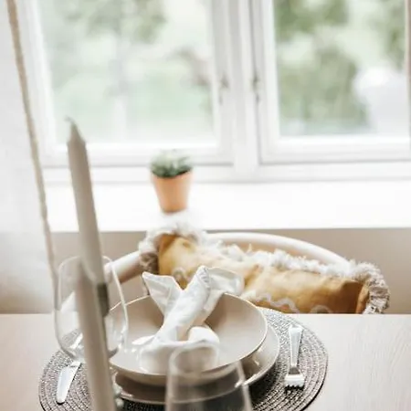 Lokka I Penthouse With Private Rooftop I 2 Bedrooms & 1 Bathroom * Oslo