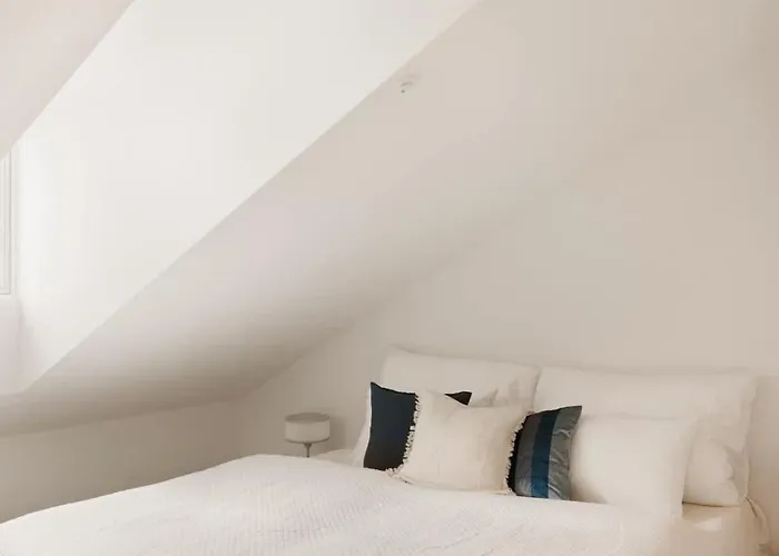 Lokka I Penthouse With Private Rooftop I 2 Bedrooms & 1 Bathroom Apartment